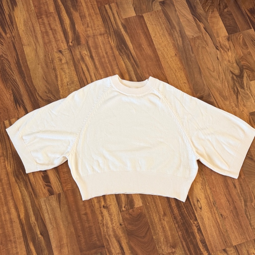Women's Cream Cropped Sweater Top sz L